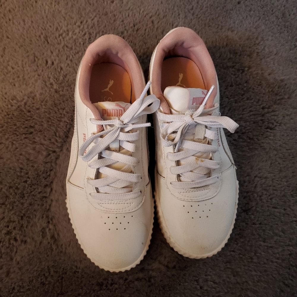 Woman's soft foam white leather sneakers 👟